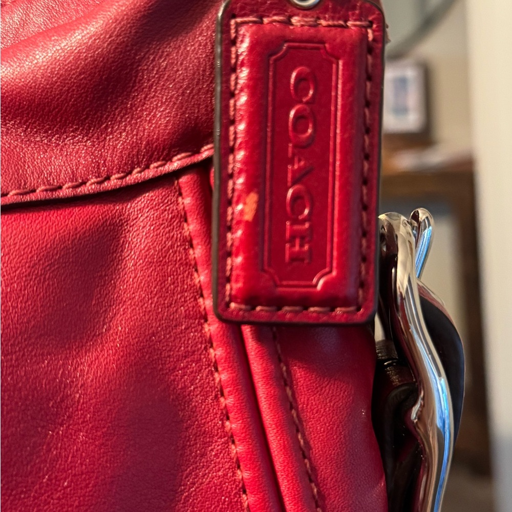 Coach Red Leather Zoe Hobo shoulder bag - Picture 3 of 12